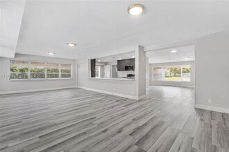 3303 NW 37th Ave in Lauderdale Lakes, FL - Building Photo - Building Photo