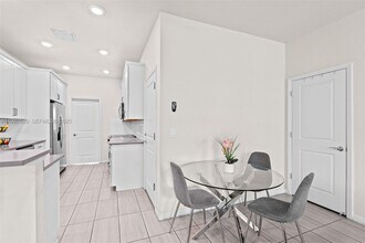 1190 Eucalyptus Dr in Hollywood, FL - Building Photo - Building Photo