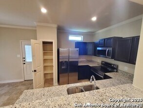 6327 Luglio Ln in San Antonio, TX - Building Photo - Building Photo