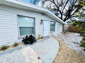 3913 S Shade Ave in Sarasota, FL - Building Photo - Building Photo