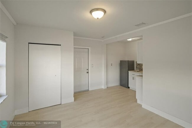 1219 NW 33rd St in Miami, FL - Building Photo - Building Photo
