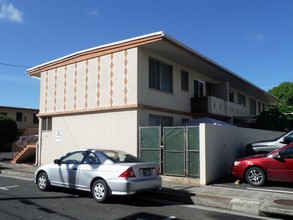 Hale Laau II in Honolulu, HI - Building Photo - Building Photo