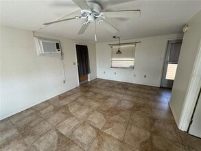 40 W Cowles St in Englewood, FL - Building Photo - Building Photo