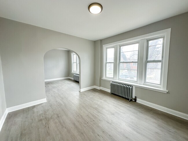 4045 W Argyle St in Chicago, IL - Building Photo - Building Photo