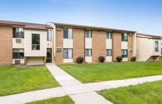 1127 S Linn St in Boone, IA - Building Photo - Building Photo