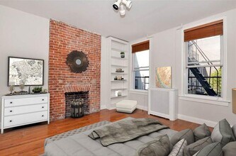 212 9th St-Unit -#2 in Hoboken, NJ - Building Photo - Building Photo