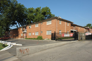 Cornerstone Apartments in Dallas, TX - Building Photo - Building Photo