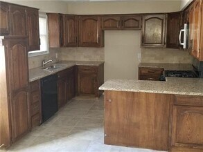 3575 Paramount St in Fort Worth, TX - Building Photo - Building Photo