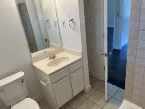 2367 Cascade Rd in Atlanta, GA - Building Photo - Building Photo