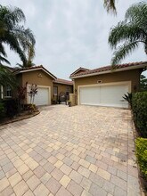 5588 SW Bellflower Ct in Palm City, FL - Building Photo - Building Photo