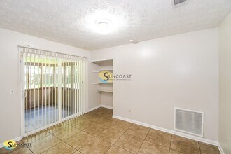 4533 Jade Dr E in Jacksonville, FL - Building Photo - Building Photo