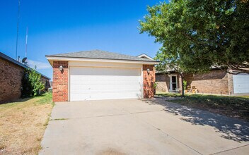 9910 Weatherford Ave in Lubbock, TX - Building Photo - Building Photo