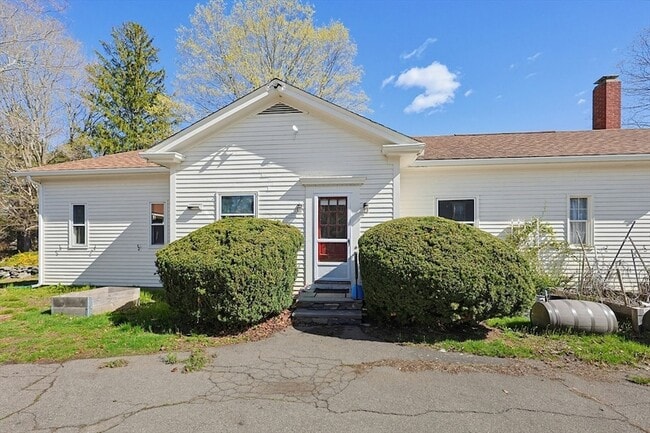 9 W Main St, Unit 1, Unit 1