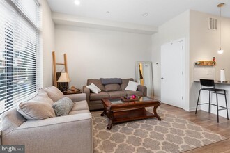 360 Monastery Ave in Philadelphia, PA - Building Photo - Building Photo