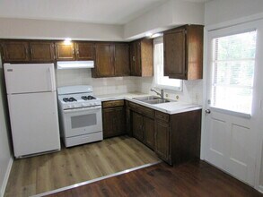 8806 Orchard St in Pleasant Valley, MO - Building Photo - Building Photo