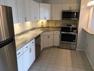141 Coolidge Ave in Watertown, MA - Building Photo