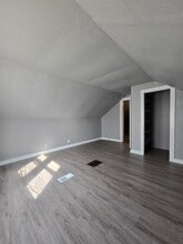 2470 N 52nd St in Milwaukee, WI - Building Photo - Building Photo