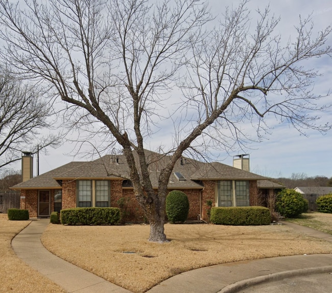 property at 115 Larchbrook Dr