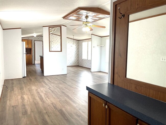 605 Rd 5816 in Cleveland, TX - Building Photo - Building Photo