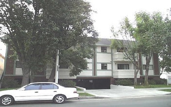 380 W Alameda Ave in Burbank, CA - Building Photo - Building Photo