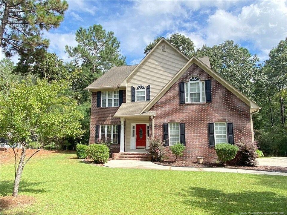 1058 Carolina Way in Sanford, NC - Building Photo