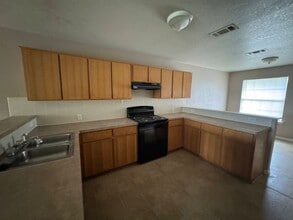 303 S 42nd St in Killeen, TX - Building Photo - Building Photo