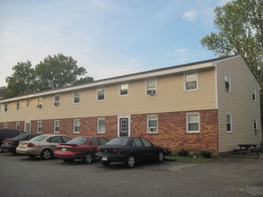 Hill Terrace Apartments in Petersburg, VA - Building Photo - Building Photo