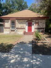 616 Parkview Ave in Dallas, TX - Building Photo - Building Photo