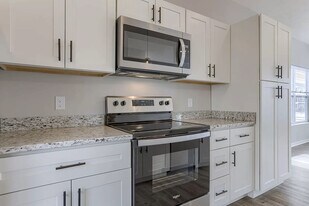 20855 R Ct in Omaha, NE - Building Photo