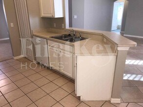 1550 Golfside Village Blvd in Apopka, FL - Foto de edificio - Building Photo