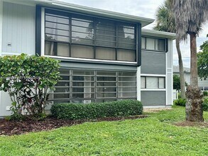 9701 Hammocks Blvd in Miami, FL - Building Photo - Building Photo