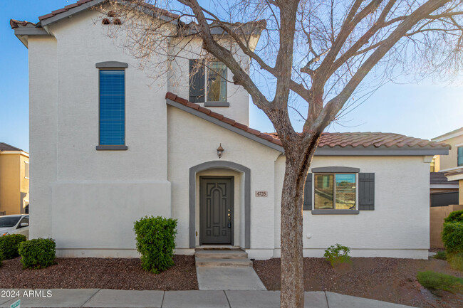 4725 E Laurel Ave in Gilbert, AZ - Building Photo - Building Photo