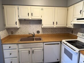 3438 Villa Ridge in Peoria, IL - Building Photo - Building Photo