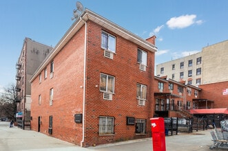 704 E 182nd St in Bronx, NY - Building Photo - Building Photo