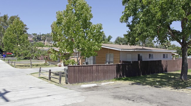 3109-3147 Bernis Ct in Spring Valley, CA - Building Photo - Building Photo