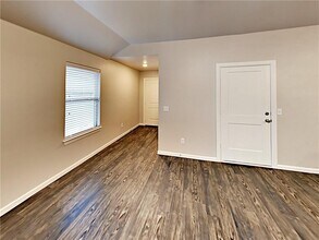 11518 Keystone Cir in Oklahoma City, OK - Building Photo - Building Photo