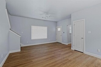 990 S 6th Ave in Denison, TX - Building Photo - Building Photo