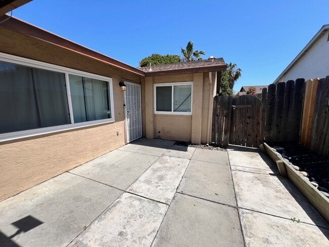 2315 Mandarin Way in Antioch, CA - Building Photo - Building Photo