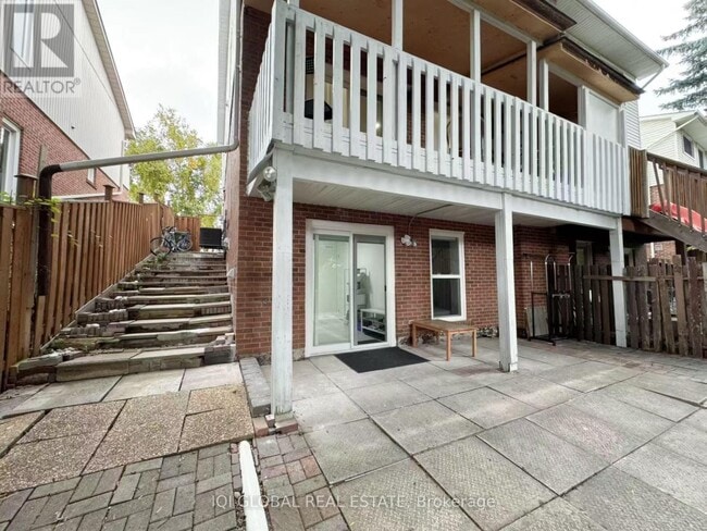 130 Carolbreen Square in Toronto, ON - Building Photo - Building Photo