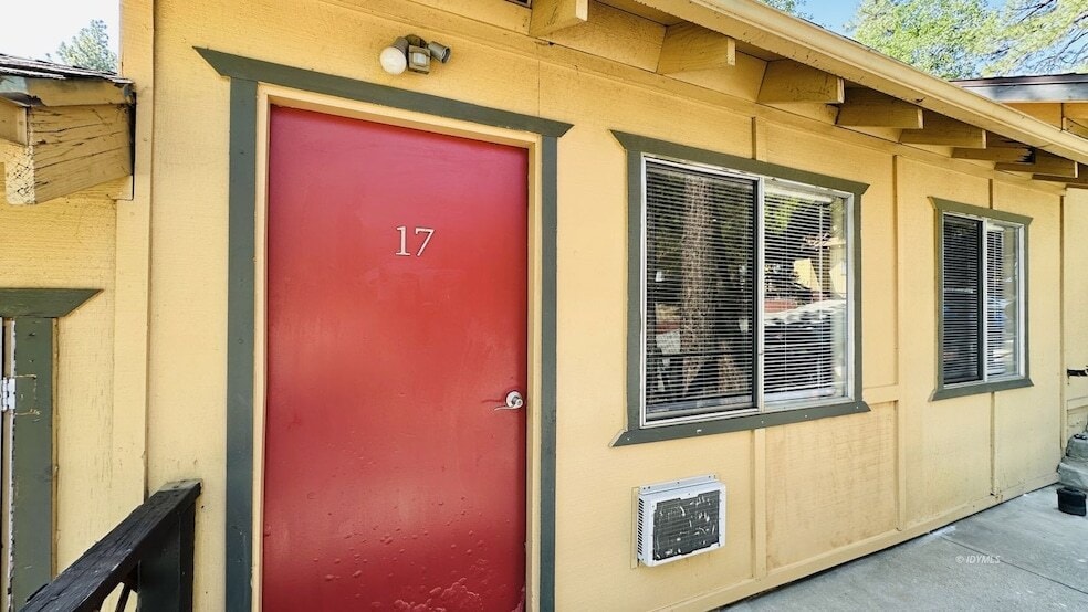 25840 CA-243 in Idyllwild, CA - Building Photo
