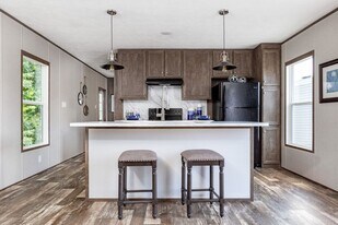 Golden Pebble Estates in New Castle, IN - Building Photo