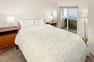 2244 13th Ave W in Seattle, WA - Building Photo - Building Photo