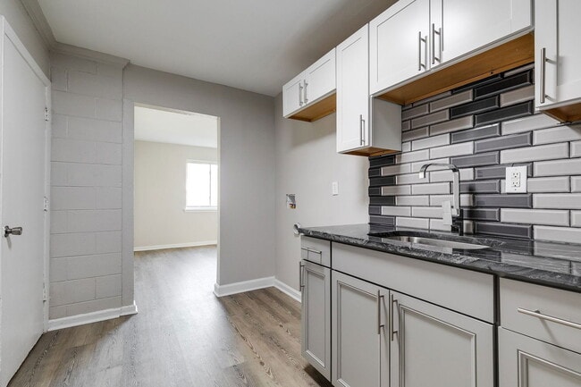 property at 1907 Whitcomb St