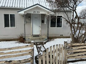 2135 East St in Baker City, OR - Building Photo