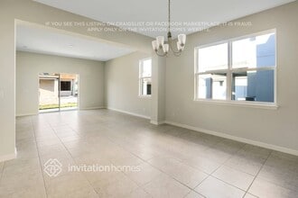 5155 Sea Mist Ln in Zephyrhills, FL - Foto de edificio - Building Photo