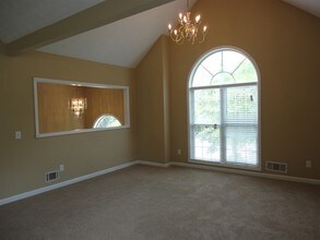 1335 Timber Walk Dr in Loganville, GA - Building Photo - Building Photo