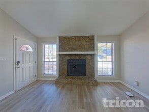 114 Scarborough Ct in Ellenwood, GA - Building Photo - Building Photo