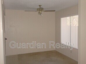 2209 Tall Pine Dr in Las Vegas, NV - Building Photo - Building Photo
