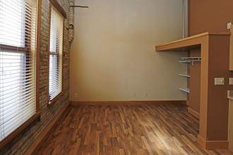 Kassenborg Apartments in Moorhead, MN - Building Photo - Interior Photo