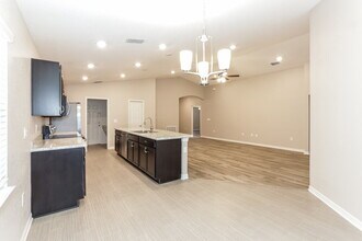 2037 Harvest Landing Cir in Lakeland, FL - Building Photo - Building Photo